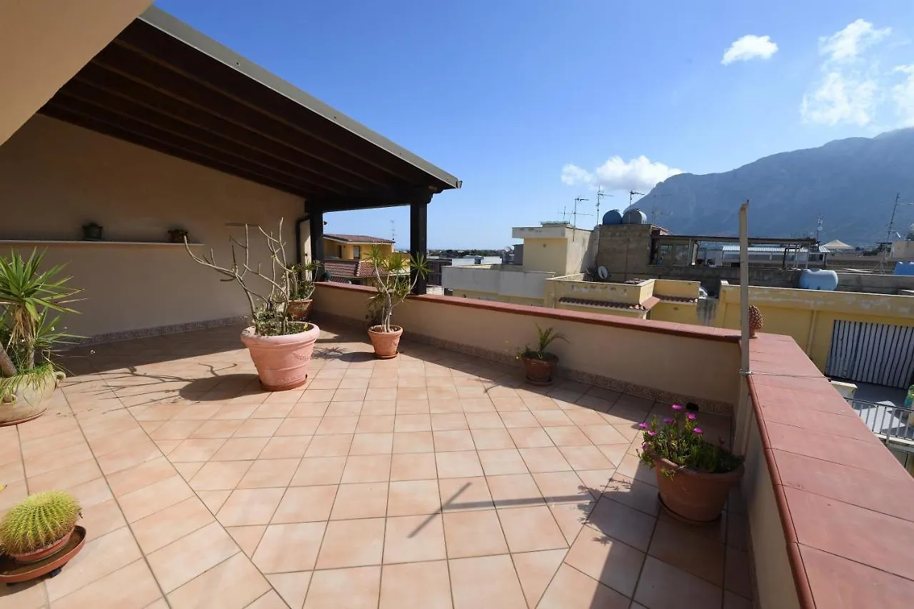 Le Pigne Siciliane Villa Terrasini 0*,