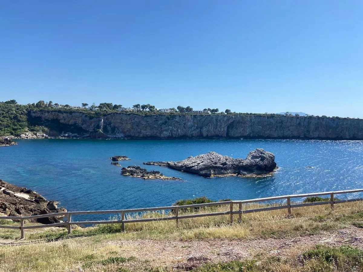 Le Pigne Siciliane Villa Terrasini 0*,  Italy